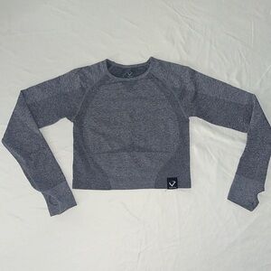 Violate the Dress Code long sleeve crop size M